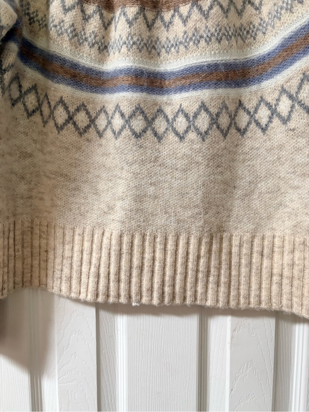 Marled Fair Isle Wool Blend Mock Turtleneck Sweater Cream, blue & tan. Medium - Picture 4 of 14
